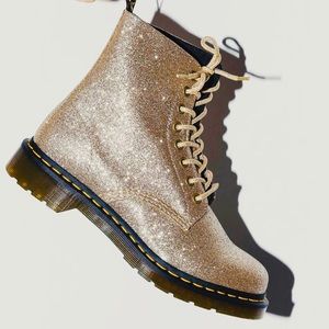 1460 pascal fine glitter red